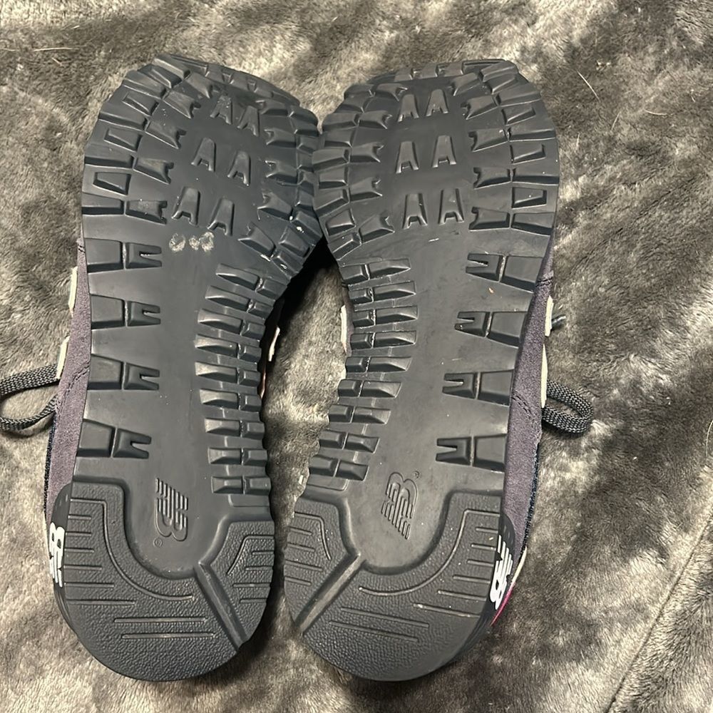 New Balance Women's Black and Pink Sneakers - Picture 8 of 8